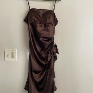 Brown evening-wear